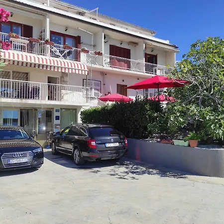 Branka 3* Barbat na Rabu